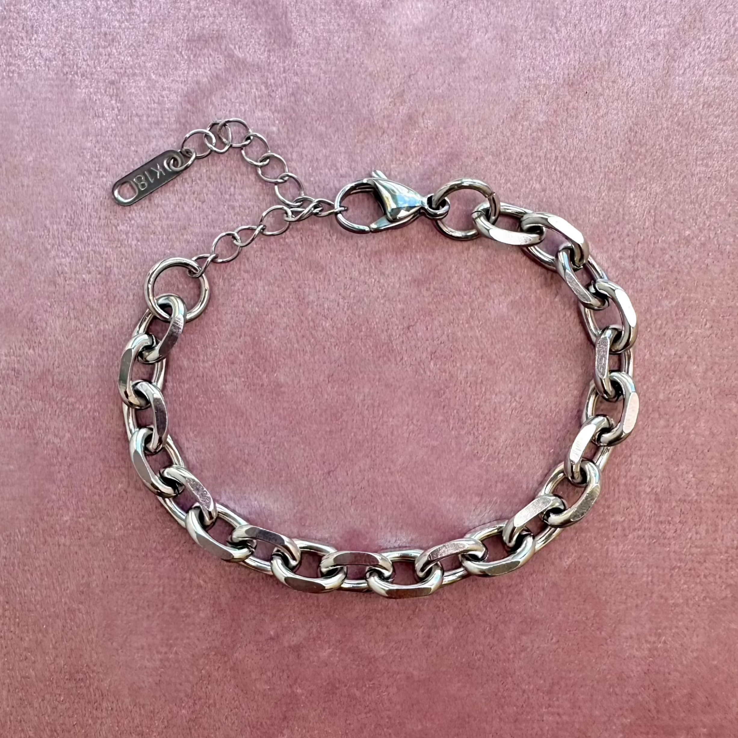Hard Edge Oval Chain Bracelet
